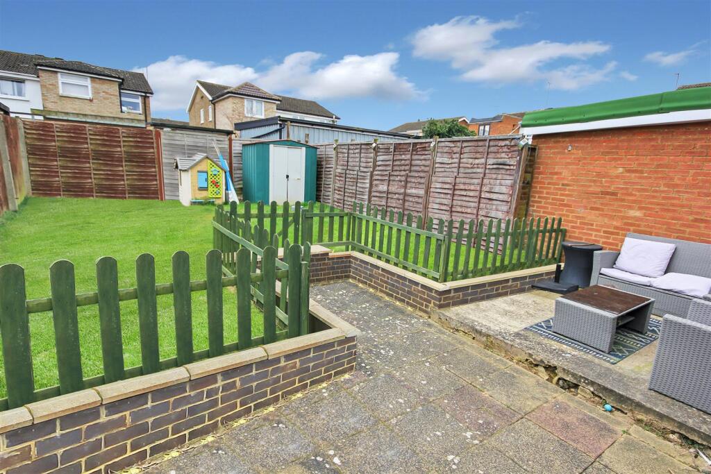 House in Rushden, North Northamptonshire - View 2