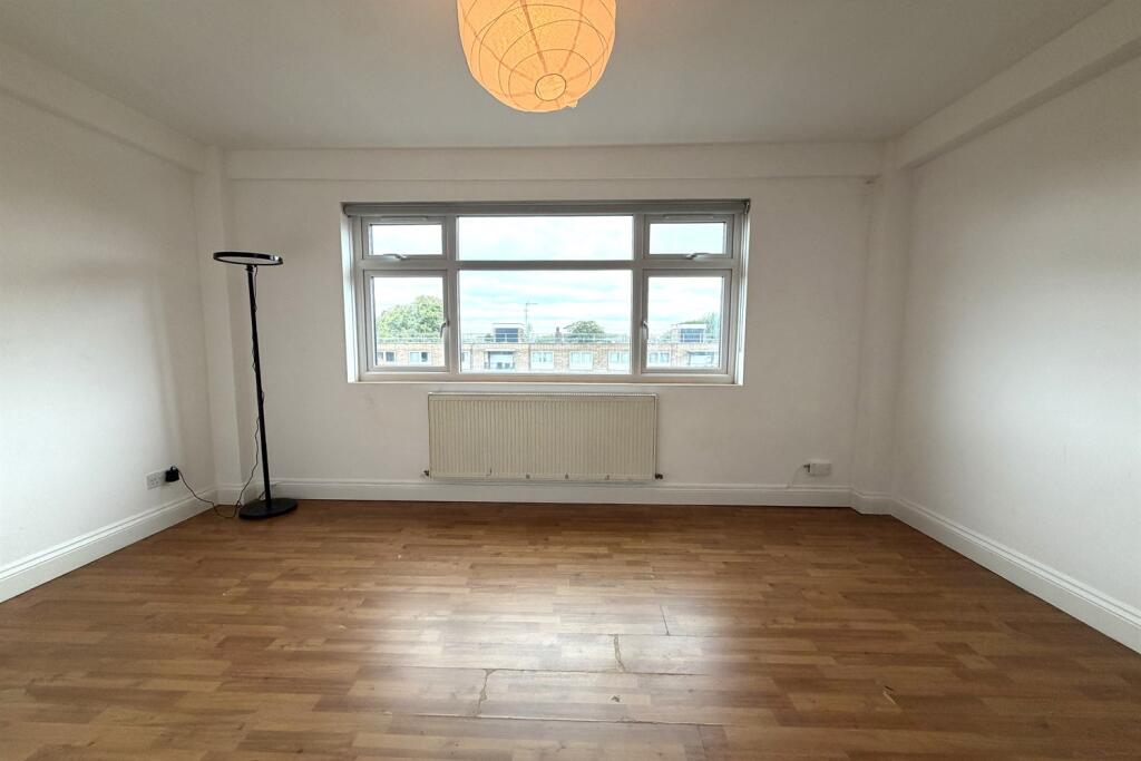 Apartment in London, Shacklewell - View 4
