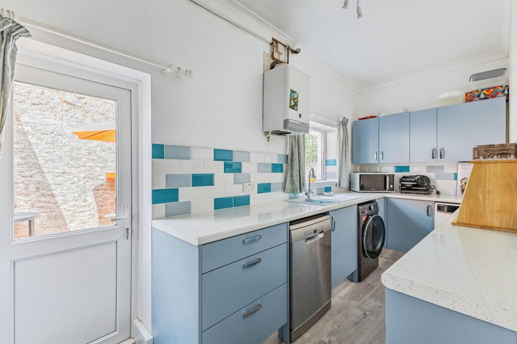 House in Torquay, Torbay - View 4