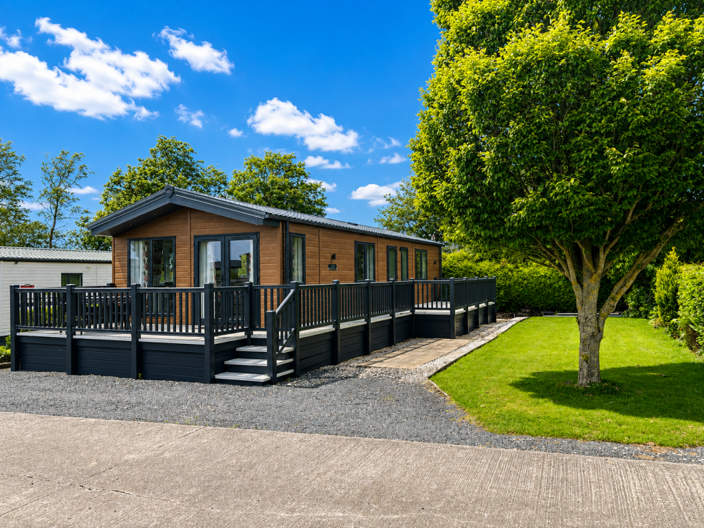 2-bed caravan on Mill Ln, Appleby-in-Westmorland, CA16 6EJ, £129,805