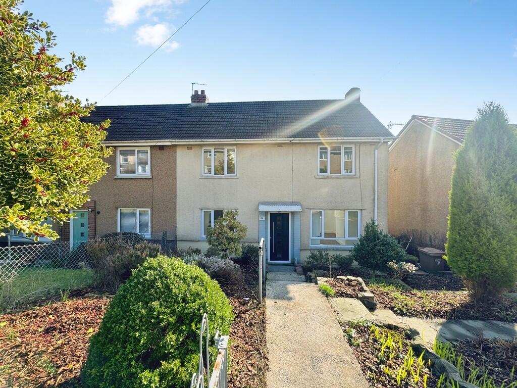 Brynglas Avenue, Pontllanfraith photo 2