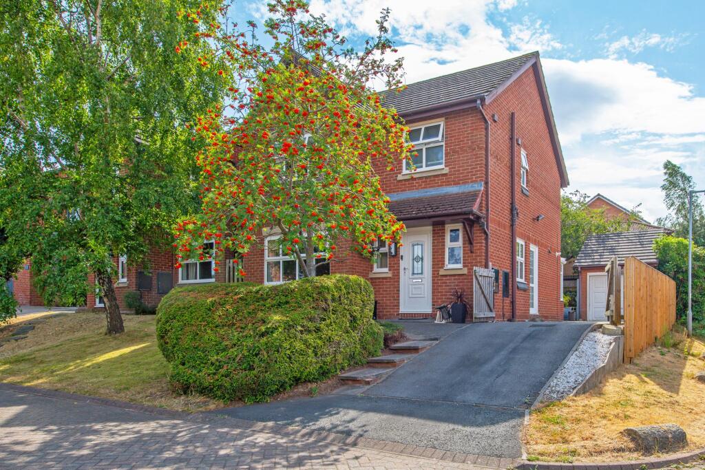Main image of property: Pennington Close, Frodsham, WA6