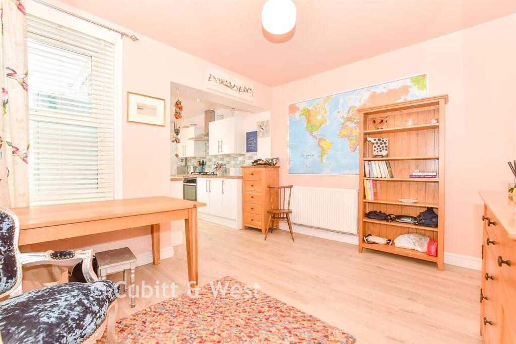 House in Portsmouth - View 5