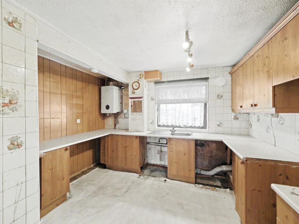 House in Nottingham, Hempshill Vale - View 4