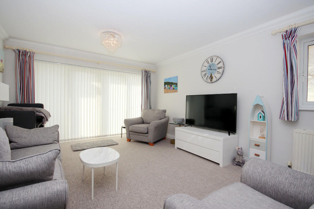 Apartment in Southampton - View 3