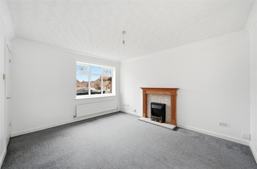 Honeysuckle Road, Hamilton, Leicester photo 2