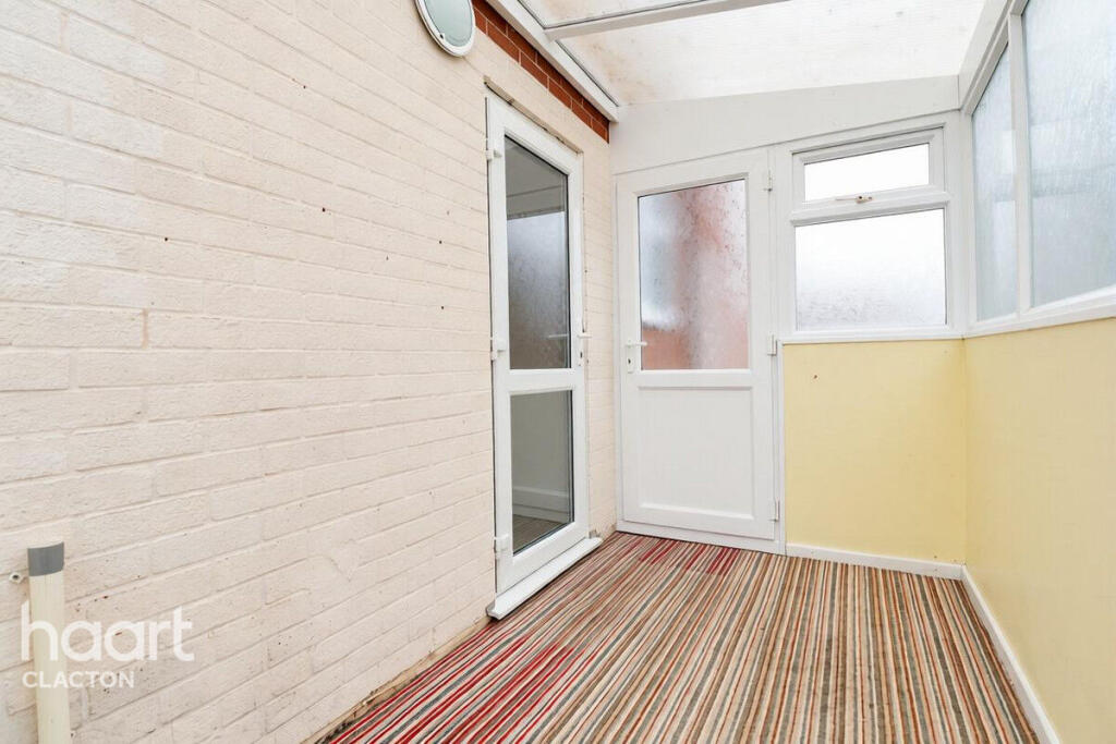 House in Clacton-on-Sea, Holland-on-Sea - View 5