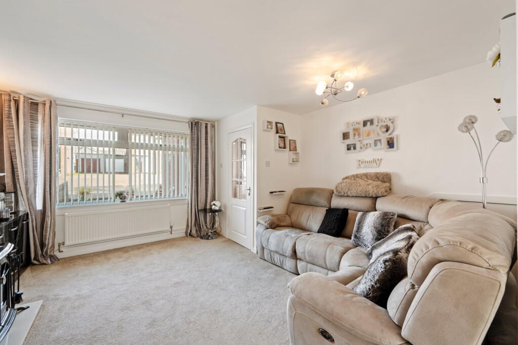 House in Kirkcaldy, Fife - View 3