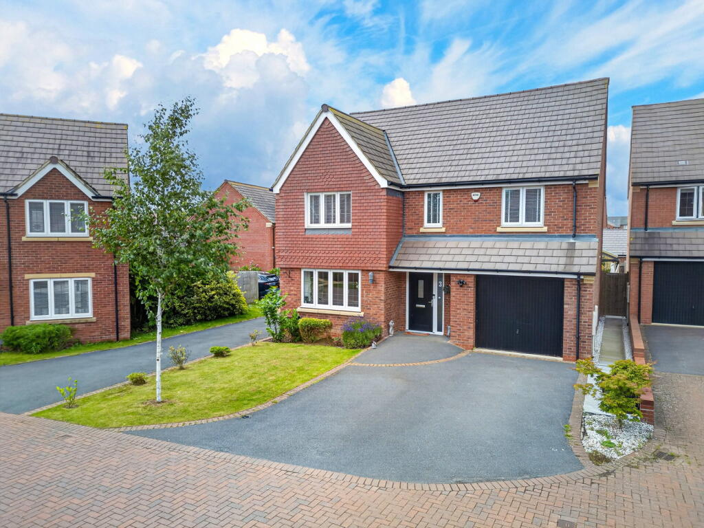 Main image of property: Roberts Close, Market Harborough, LE16 7DQ