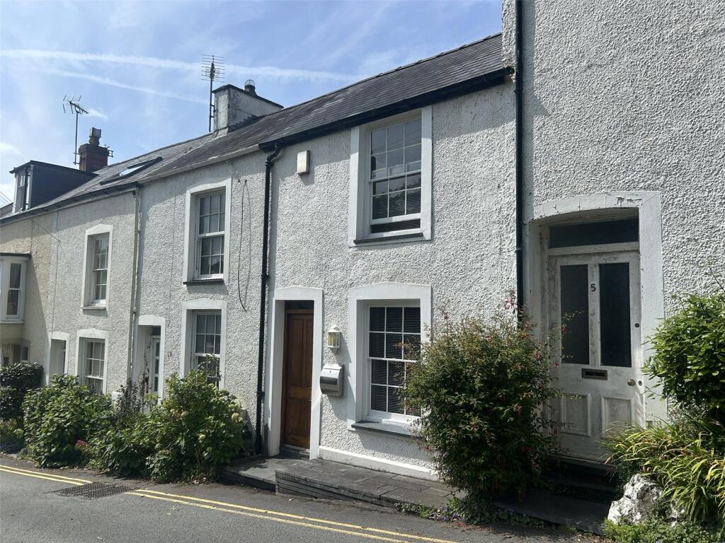 Main image of property: Nantiesyn, Aberdovey, Gwynedd, LL35