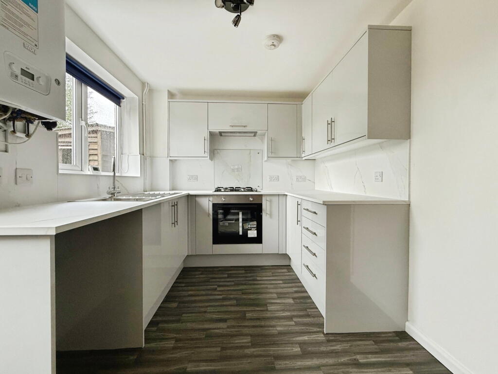 House in Gowerton - View 2
