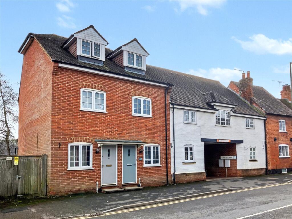 Main image of property: West Street, Farnham, Surrey, GU9