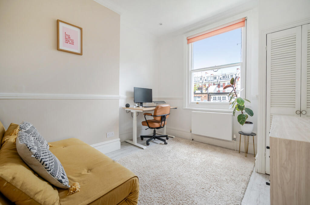 Apartment in Hove, Brunswick - View 5