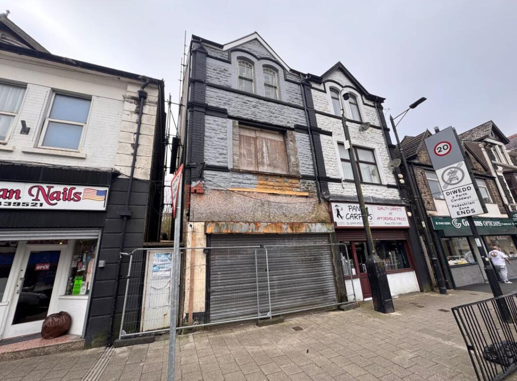 Main image of property: 131 Dunraven Street, Tonypandy, CF40 1QD