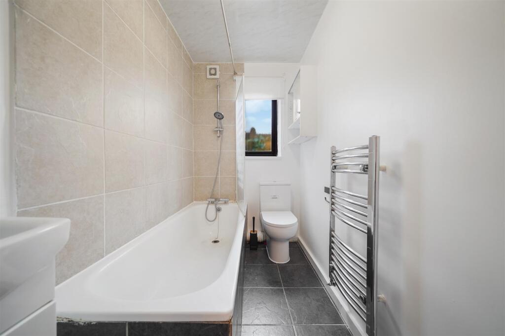 Apartment in Harrow - View 3