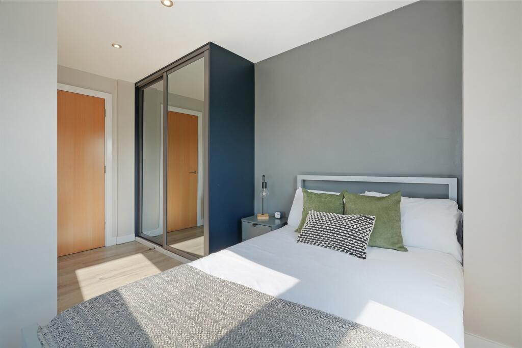 Apartment in Sheffield, South Yorkshire - View 4