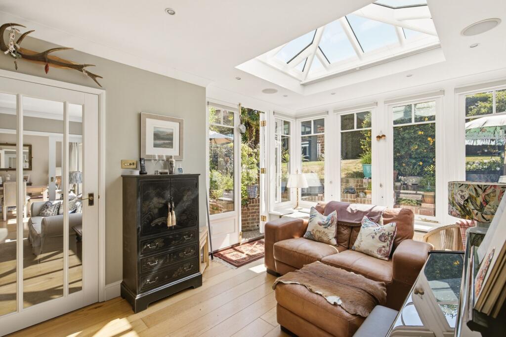 House in Tonbridge - View 4