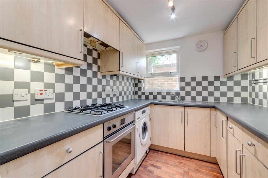 2 bedroom end of terrace house for rent