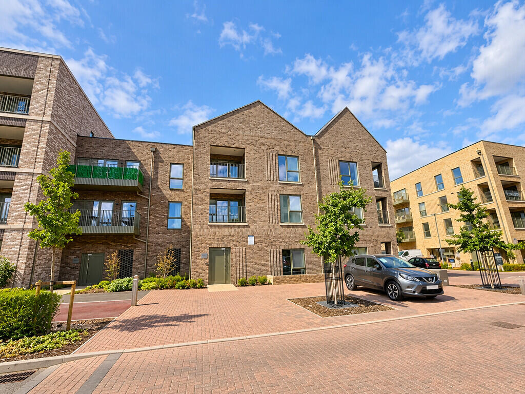 1-bed flat on Bragg Way, Cambridge, £295,000