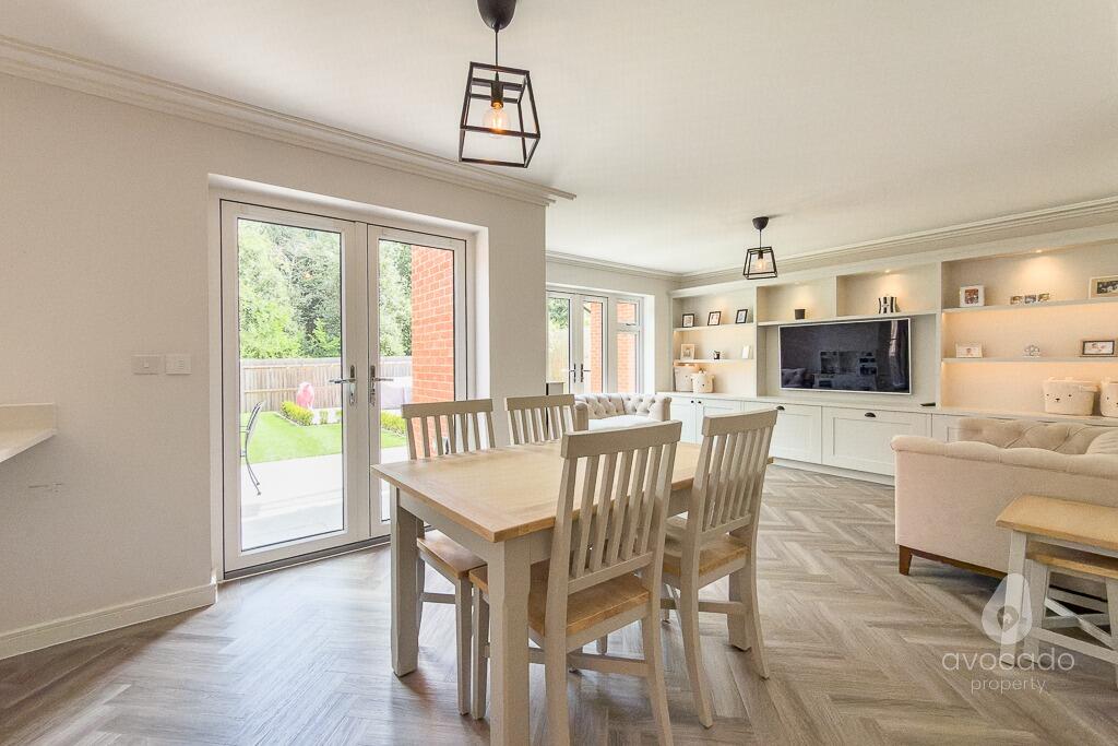 House in Binfield, Amen Corner (North), Temple Park - View 4