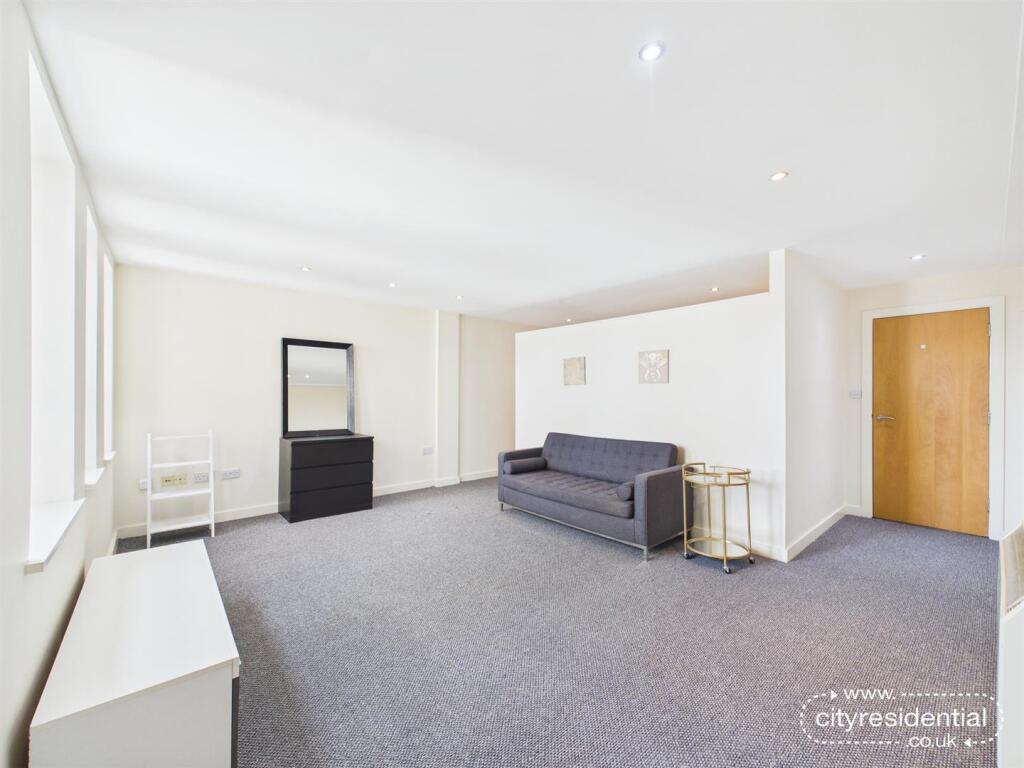Apartment in Liverpool - View 5