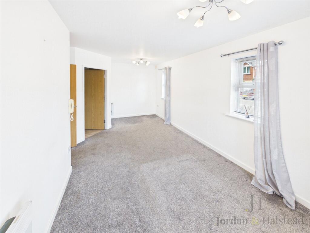 Apartment in Warrington - View 5
