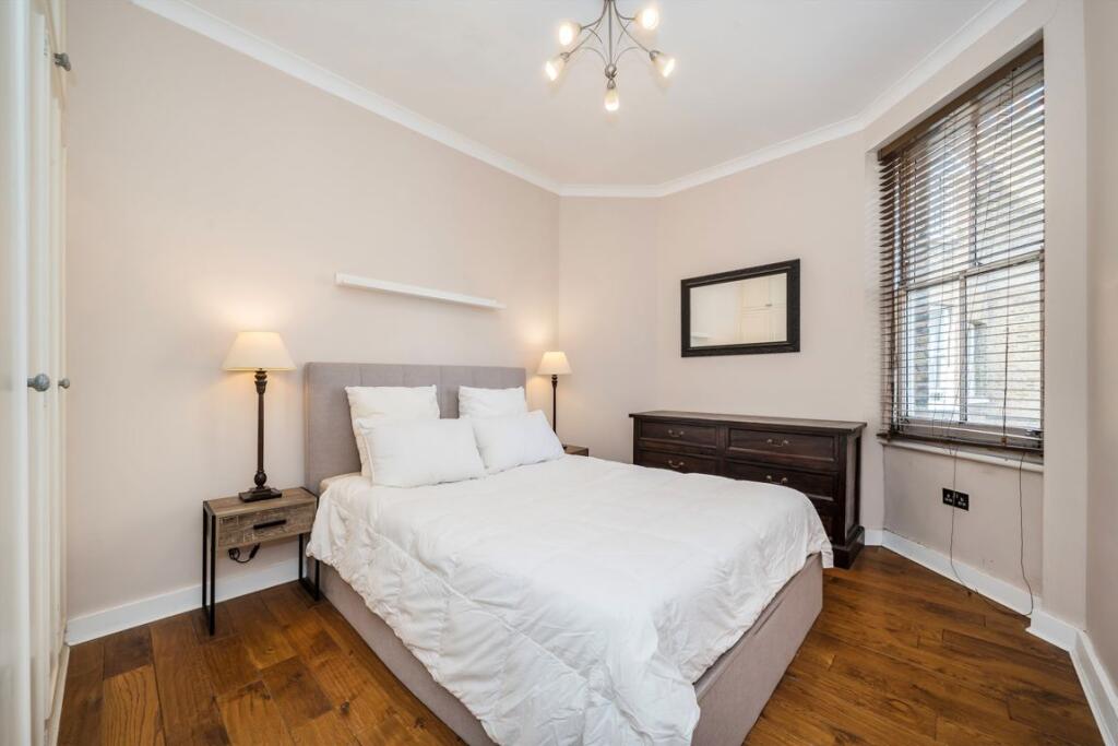 Apartment in London - View 5