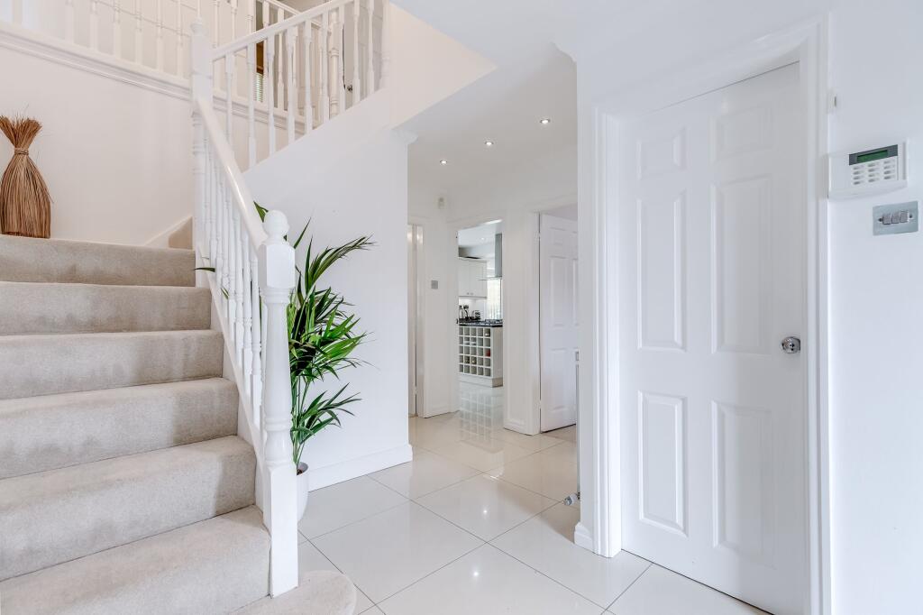 Chorley Road, Standish, WN1 - View 5