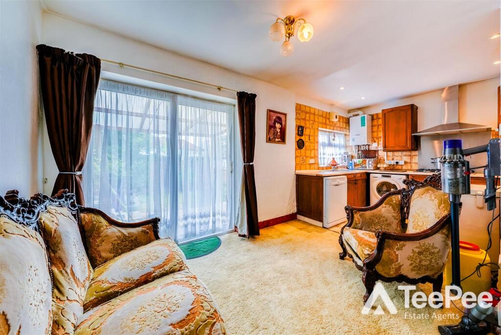House in London - View 5