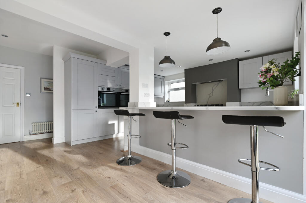 The Avenue, Collingham, LS22 photo 4