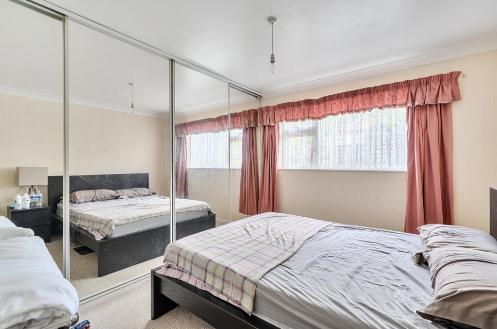 Apartment in Southampton - View 4