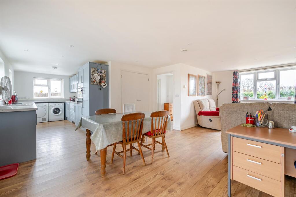 House in Poulshot, Wiltshire - View 4