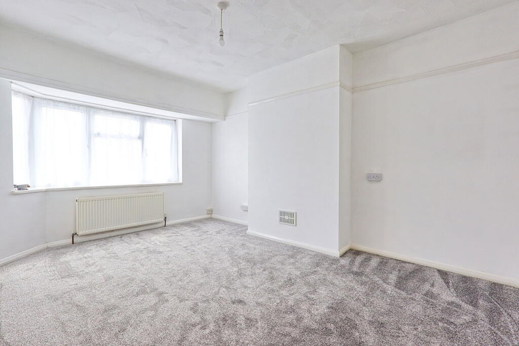 Apartment in Thurrock, Essex - View 4