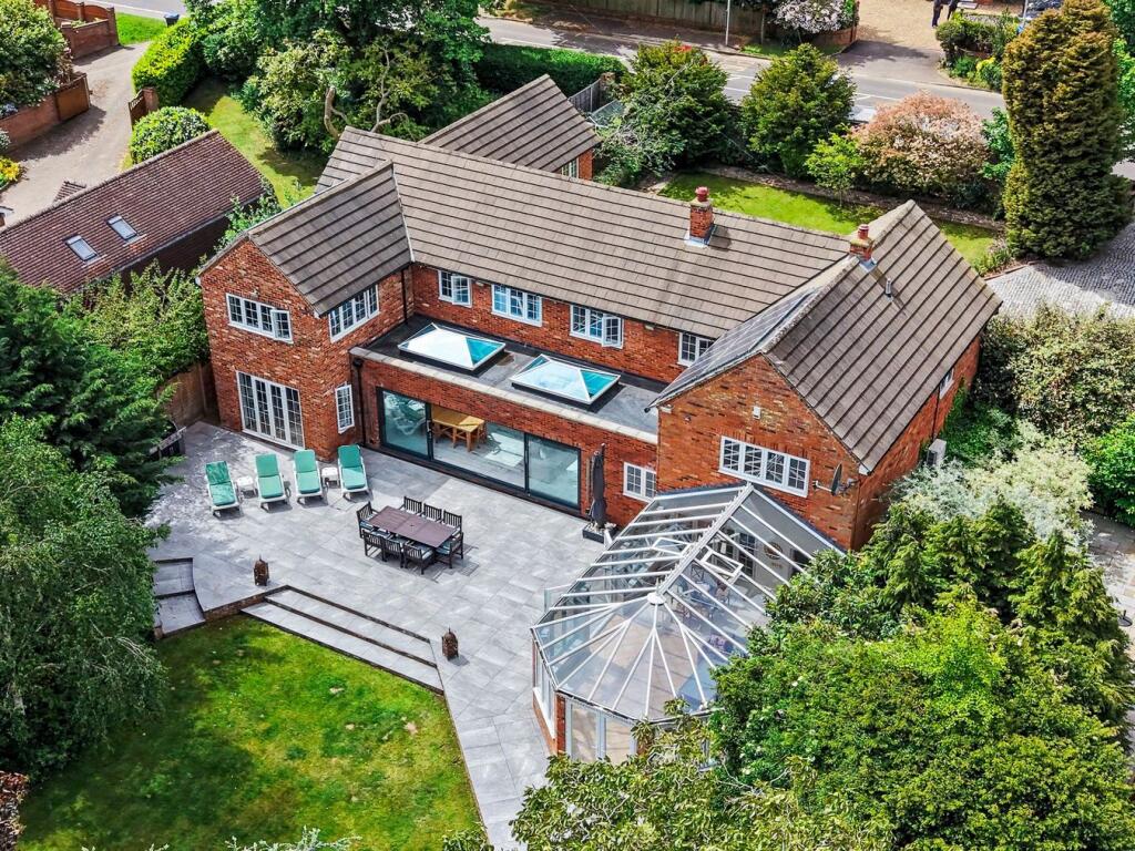 Main image of property: London Road, St Ippolyts, Hitchin, SG4