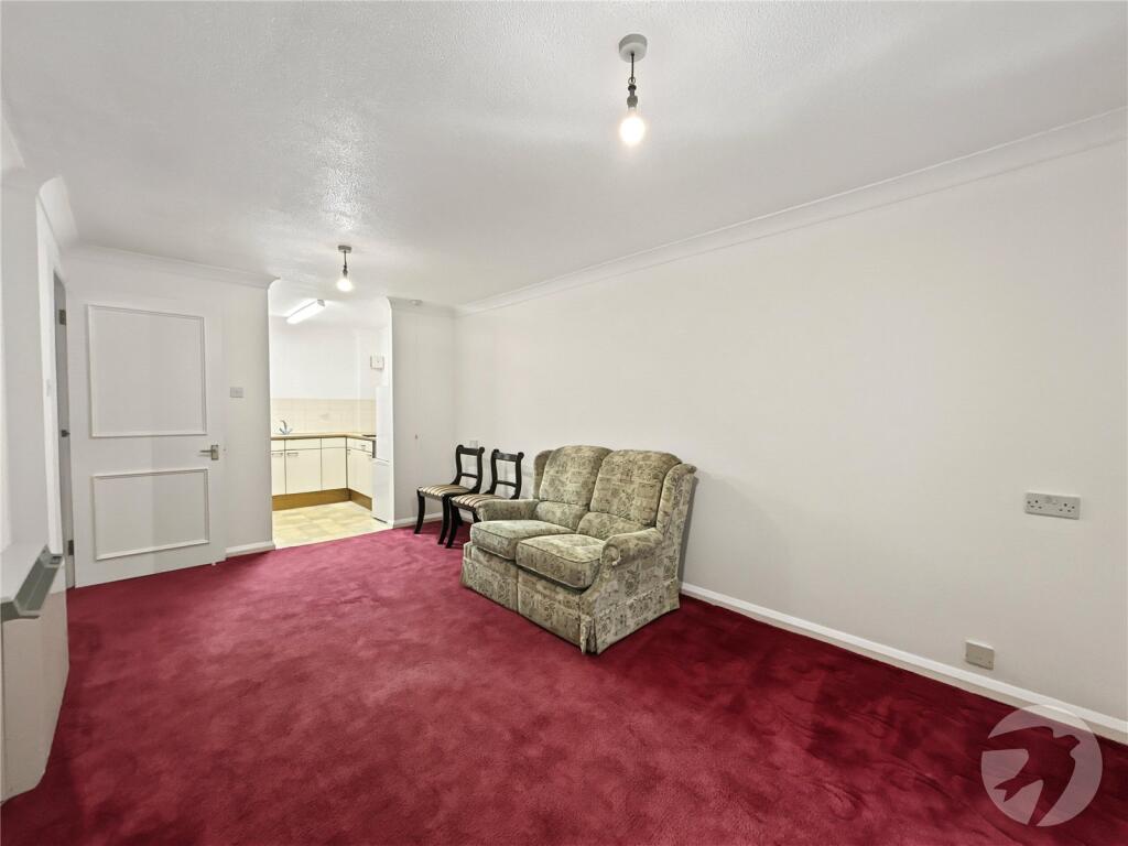 Apartment in Dartford - View 3