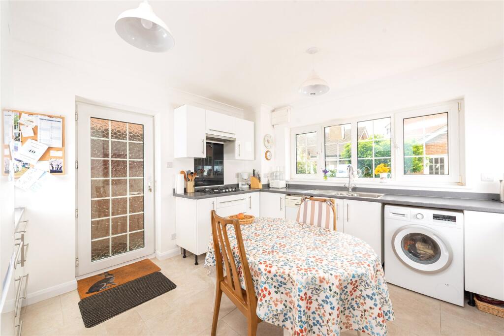 Shepperton Close, Castlethorpe, Buckinghamshire, MK19 - More