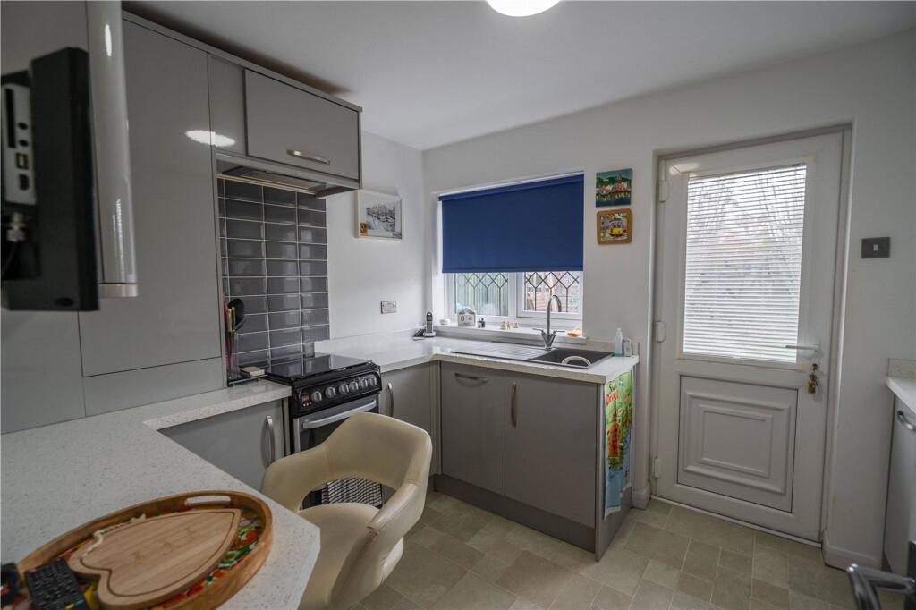 Ellesmere Rise, Grimsby, DN34 photo 4