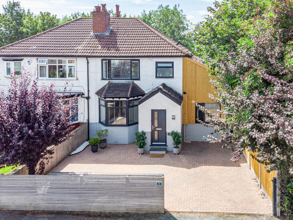 Main image of property: Broomhill Drive, Leeds, LS17