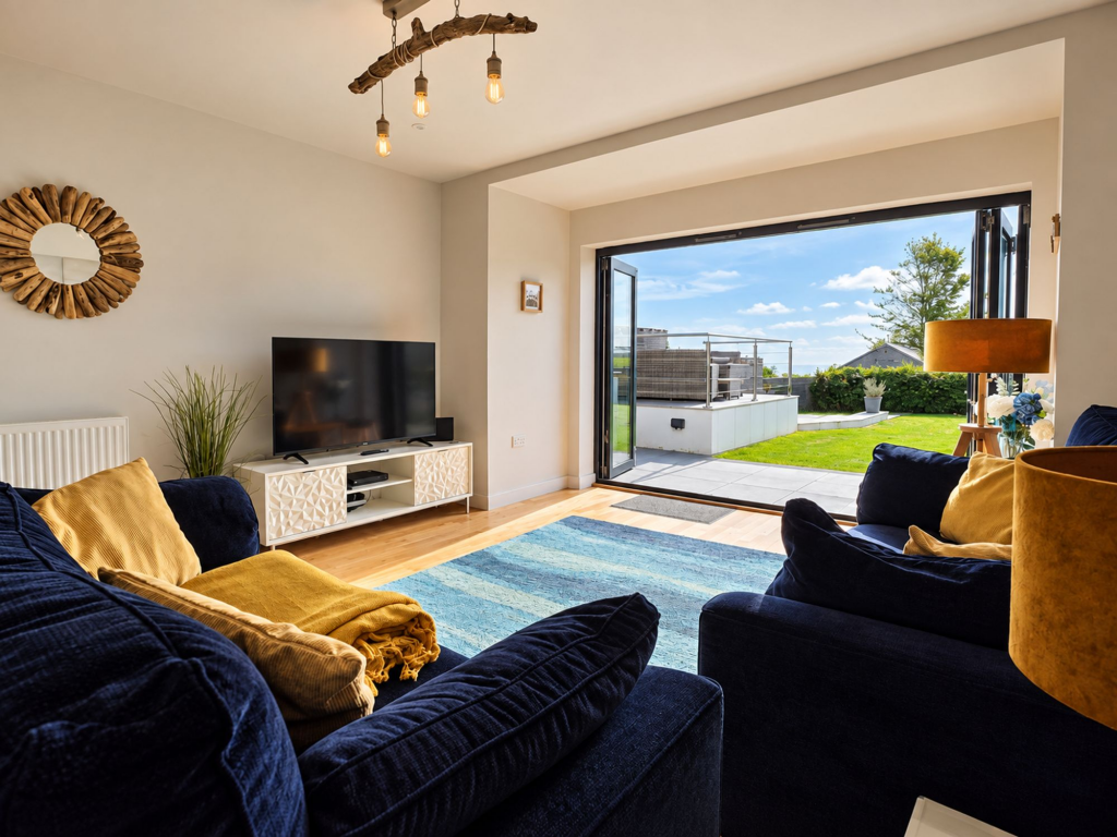 Apartment in Torquay, Torbay - View 5