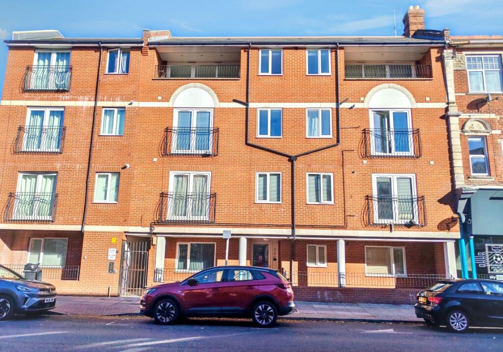 2 Bedroom Flat in PO5 1JF