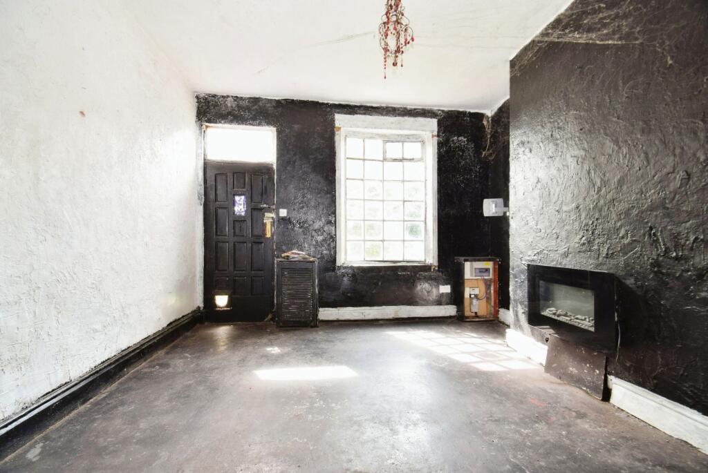 Lostock Square, Lostock Hall, PR5 photo 3