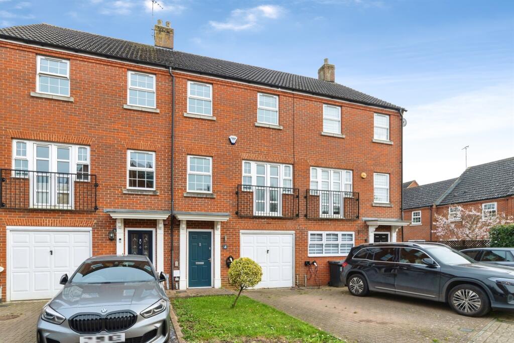 Main image of property: Elsons Mews, Welwyn Garden City