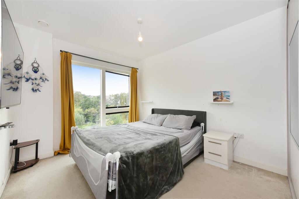 Apartment in London - View 4