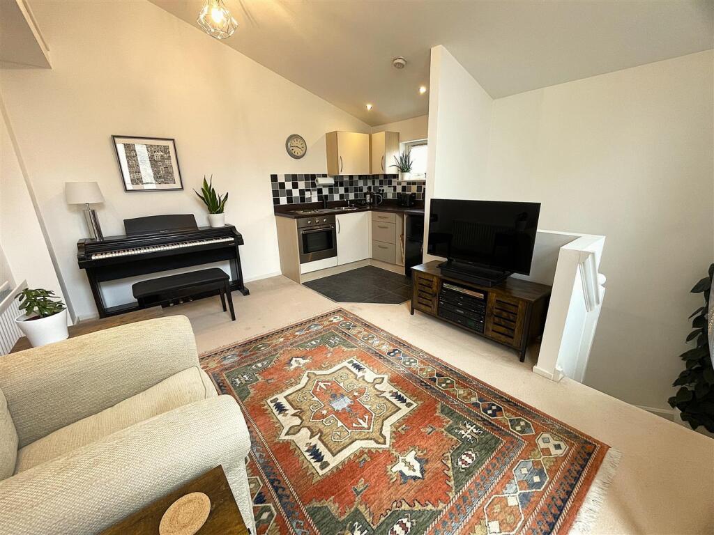 House in York - View 3