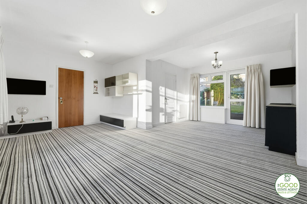 Hill Drive, Handforth, SK9 photo 3