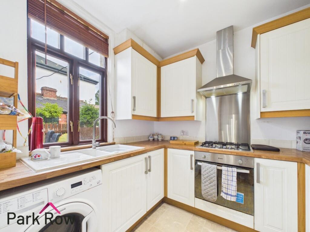House in Leeds, Barwick in Elmet - More