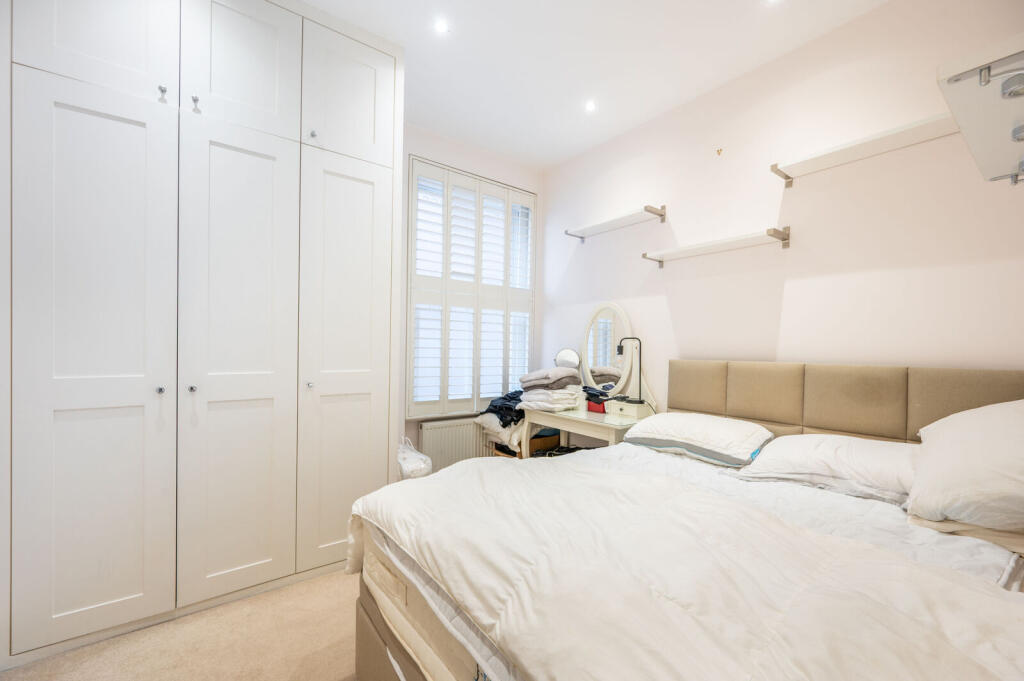 Apartment in London - More
