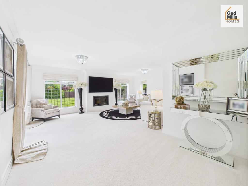 Little Poulton Lane , Poulton-le-Fylde  photo 4