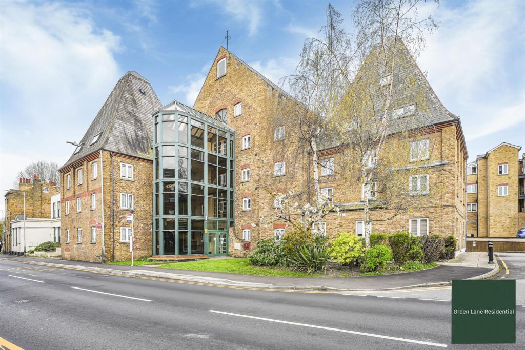 Main image of property: Clifton Road, GRAVESEND, DA11