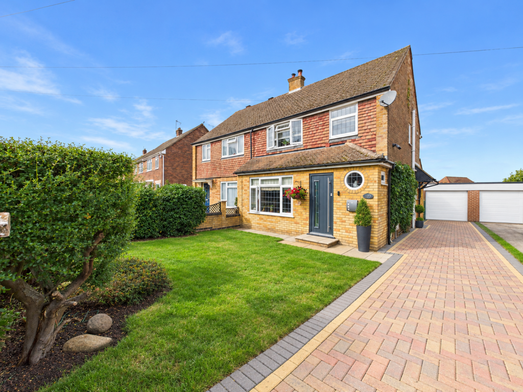 Main image of property: The Avenue, Chinnor, Oxfordshire